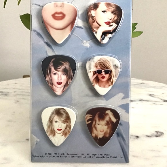 Taylor Swift 1989 NEW Set Of Six Guitar Picks RARE - Picture 5 of 5